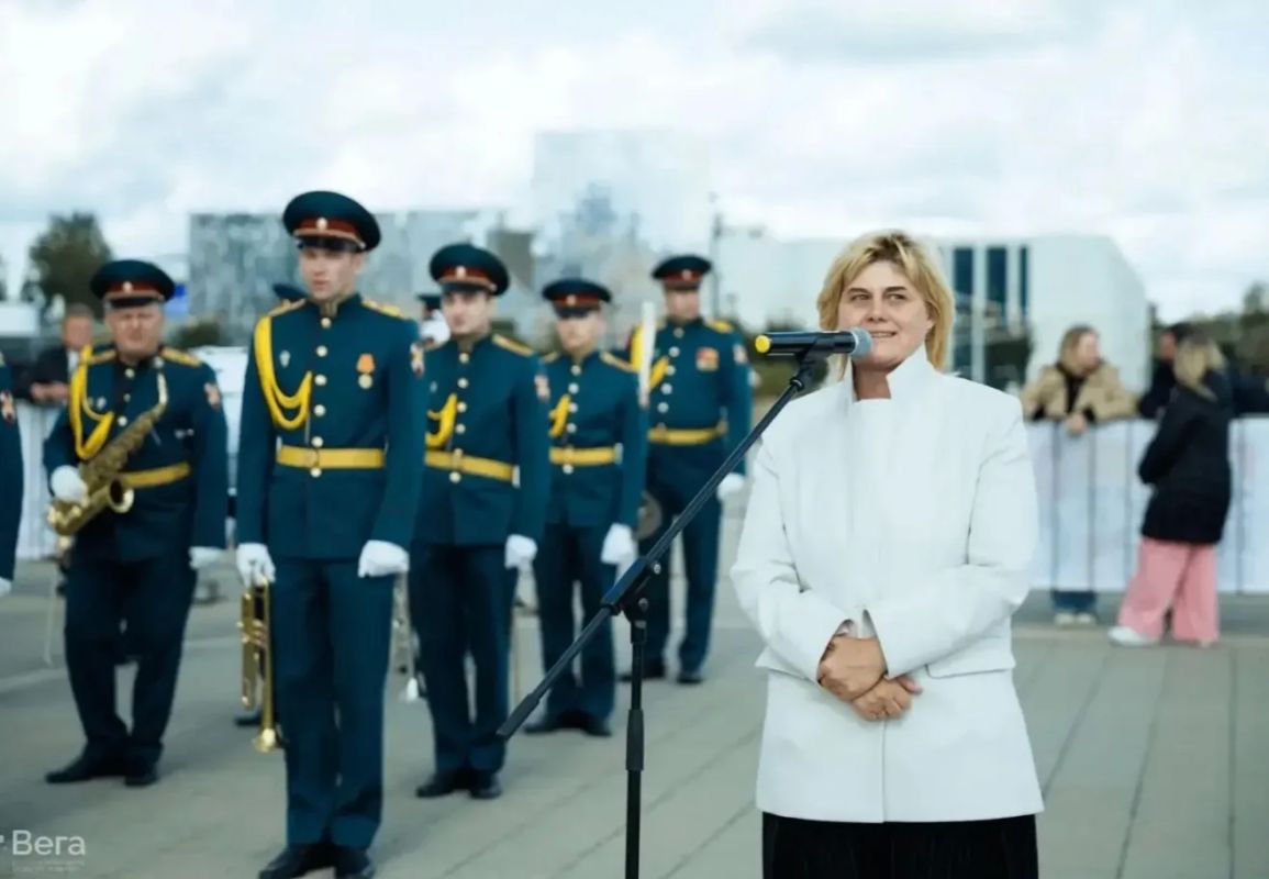 Народный коллектив Языковский детский духовой оркестр «Лира» занял II место на III Всероссийском конкурсе детских духовых оркестров «Под звуки духового оркестра» Народный коллектив Языковский детский духовой оркестр «Лира» занял II место на III Всероссийском конкурсе детских духовых оркестров «Под звуки духового оркестра»