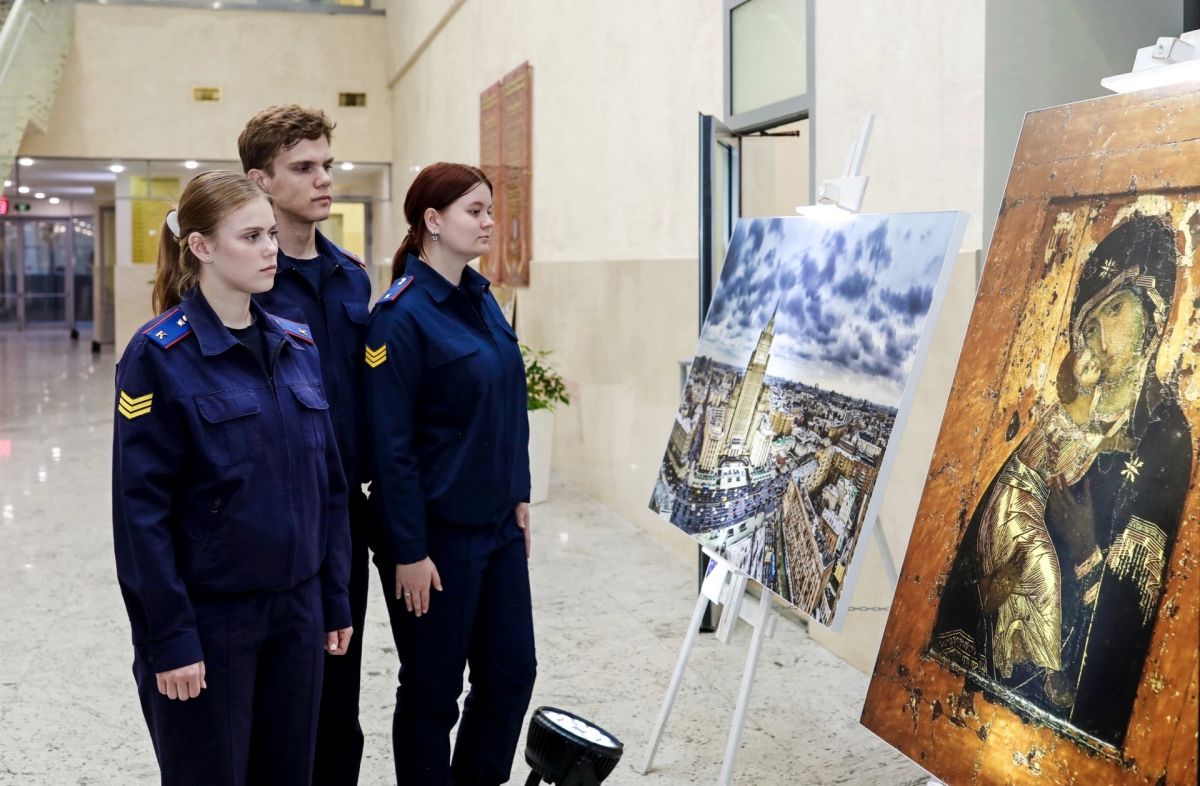 В Следственном комитете России открылась фотовыставка «Особая миссия В Следственном комитете России открылась фотовыставка «Особая миссия