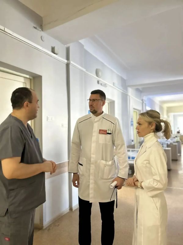 Министр здравоохранения Ульяновской области Мария Шалягина посетила пострадавших после атаки беспилотников Министр здравоохранения Ульяновской области Мария Шалягина посетила пострадавших после атаки беспилотников