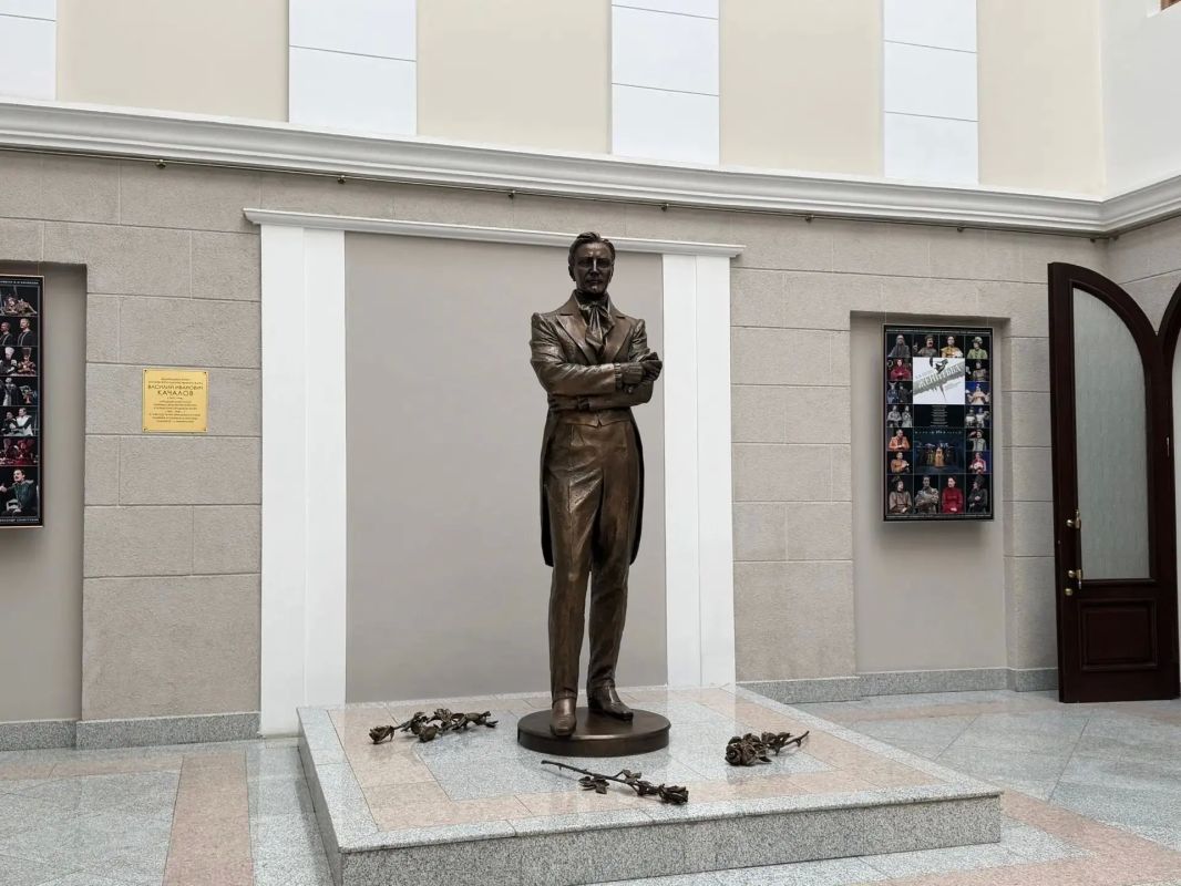 Ульяновский драматический театр - на гастролях в Казани Ульяновский драматический театр - на гастролях в Казани