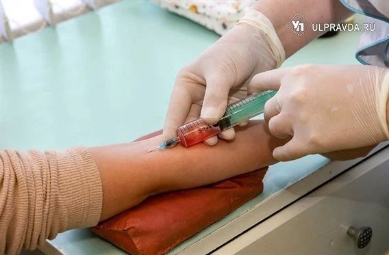 В Ульяновске на ярмарке ульяновцы проверяют здоровье и делают прививки от гриппа