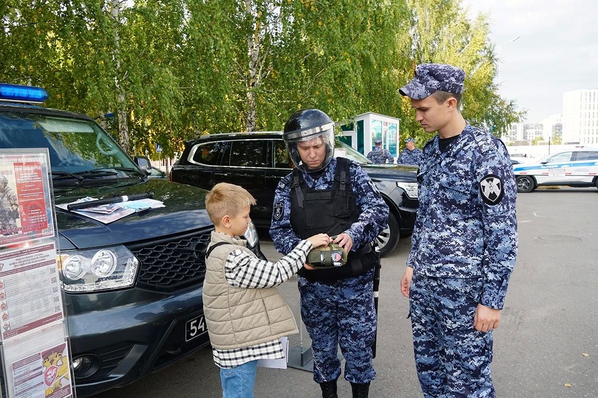 В Ульяновске прошел юбилейный турнир по дзюдо, посвященный памяти сотрудника СОБР старшего лейтенанта милиции Эльвира Якупова и других героев, погибших при исполнении служебного долга В Ульяновске прошел юбилейный турнир по дзюдо, посвященный памяти сотрудника СОБР старшего лейтенанта милиции Эльвира Якупова и других героев, погибших при исполнении служебного долга