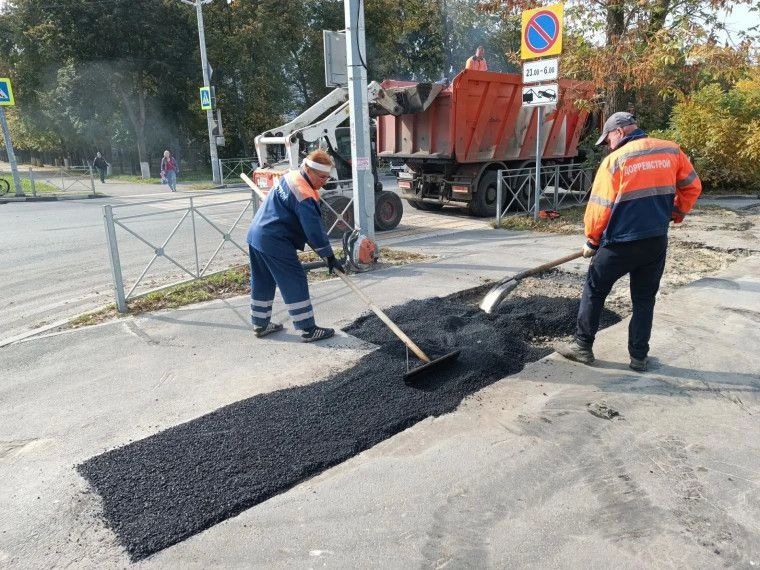В Заволжском районе Ульяновска построили новую пешеходную дорогу В Заволжском районе Ульяновска построили новую пешеходную дорогу