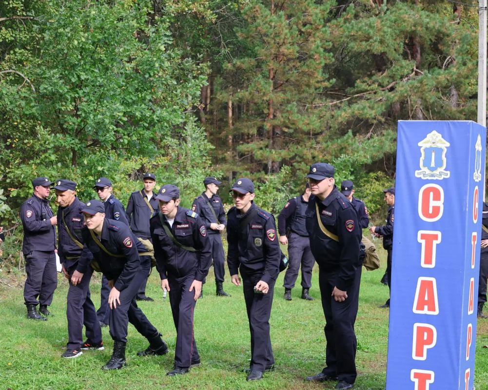 Полицейские Ульяновской области приняли участие в служебно-прикладной эстафете Полицейские Ульяновской области приняли участие в служебно-прикладной эстафете