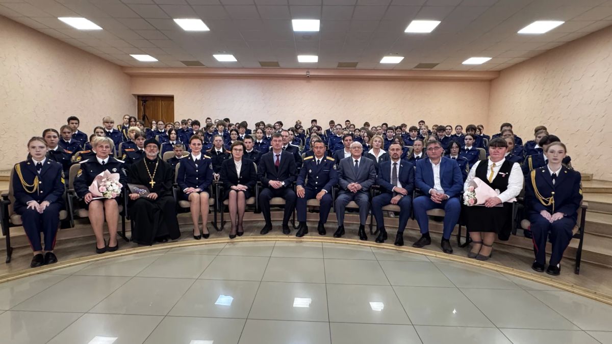 Ульяновские кадеты Следственного комитета России торжественно приняли клятву Ульяновские кадеты Следственного комитета России торжественно приняли клятву