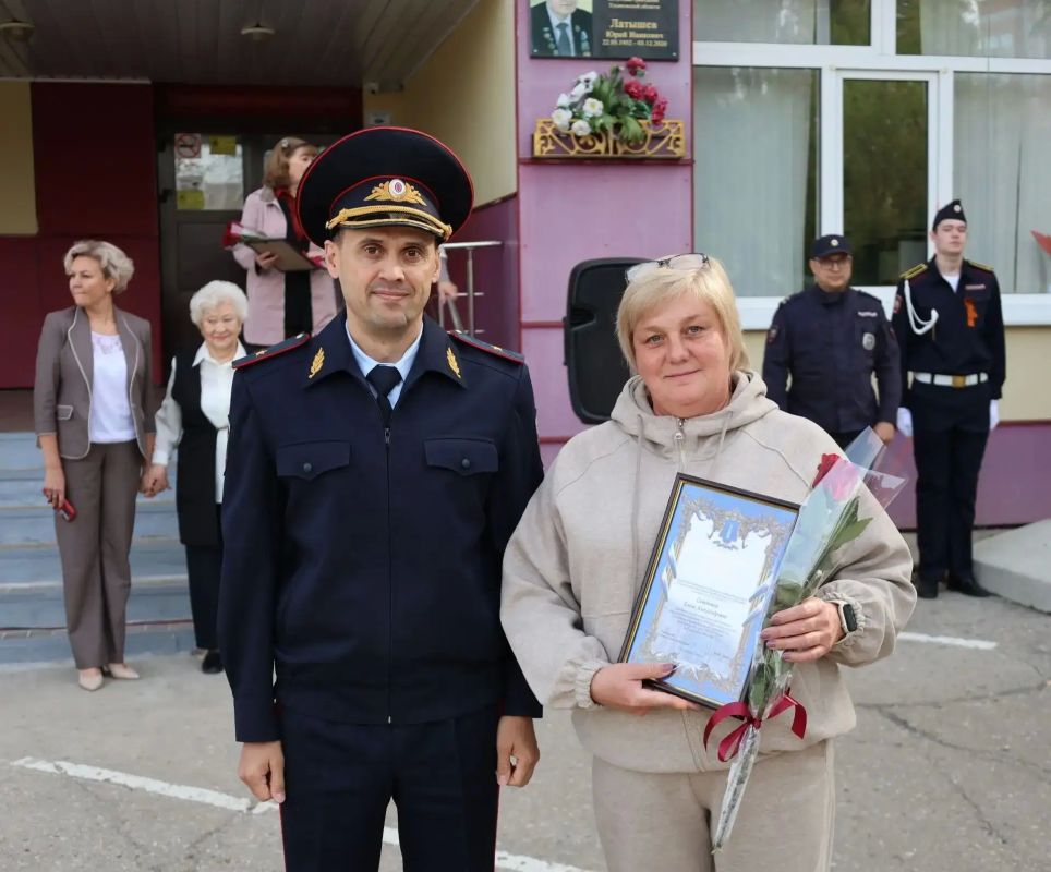 Ульяновские полицейские организовали военно-спортивные игры для школьников Ульяновские полицейские организовали военно-спортивные игры для школьников
