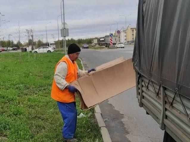 Осенняя «санитарная пятница» в Засвияжском районе — в самом разгаре! Осенняя «санитарная пятница» в Засвияжском районе — в самом разгаре!