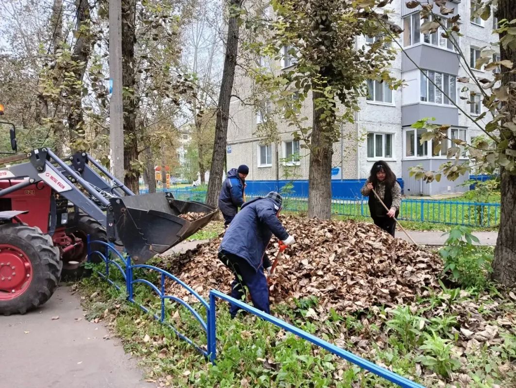 «Санитарная пятница» в Засвияжском районе: город становится чище благодаря вам! «Санитарная пятница» в Засвияжском районе: город становится чище благодаря вам!