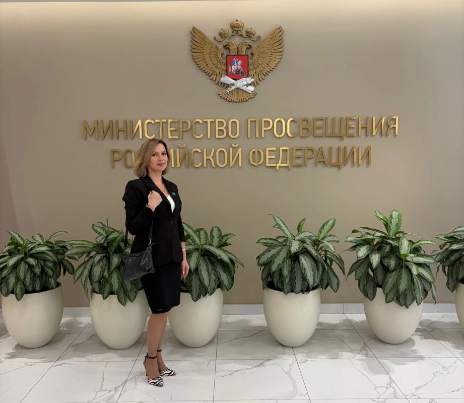 От Министерства просвещения до офиса ВКонтакте: как прошла Большая учительская неделя для ульяновского педагога От Министерства просвещения до офиса ВКонтакте: как прошла Большая учительская неделя для ульяновского педагога