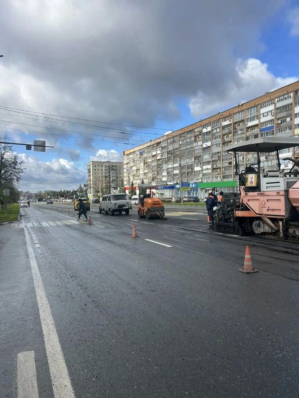 Ульяновские дорожники обновили асфальт на улице Минаева