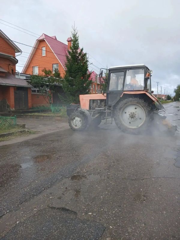Ульяновские дорожники обновили асфальт на улице Минаева Ульяновские дорожники обновили асфальт на улице Минаева