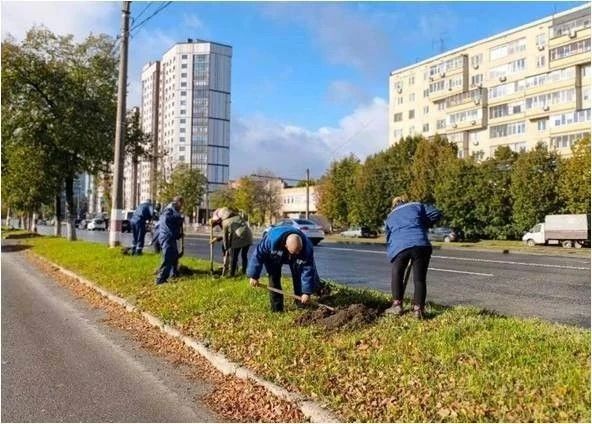 Ульяновские дорожники обновили асфальт на улице Минаева Ульяновские дорожники обновили асфальт на улице Минаева