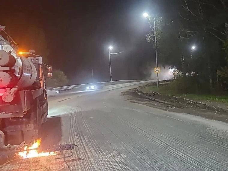 В Ульяновске началось асфальтирование спуска на Сельдинском шоссе В Ульяновске началось асфальтирование спуска на Сельдинском шоссе
