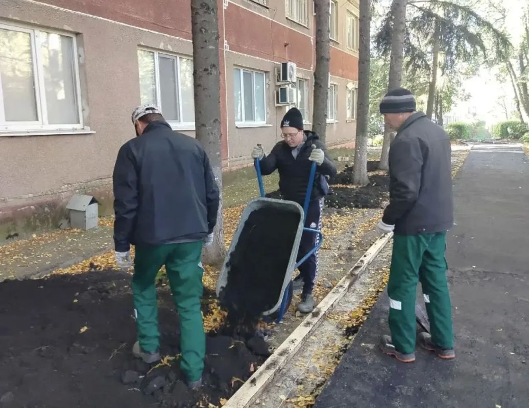 «Санитарная пятница» в Засвияжском районе: наводим порядок вместе! «Санитарная пятница» в Засвияжском районе: наводим порядок вместе!