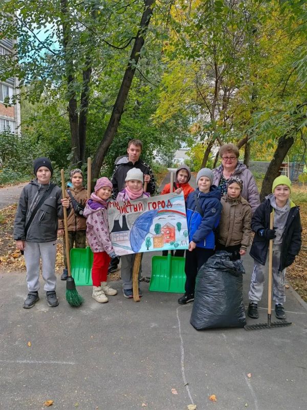 Сегодня наш город готовится к наступлению зимы - в Ульяновске проходит очередная "санитарная пятница" Сегодня наш город готовится к наступлению зимы - в Ульяновске проходит очередная "санитарная пятница"