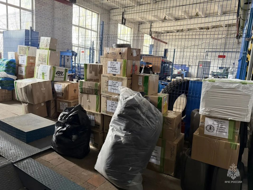 Очередная партия гуманитарной помощи отправилась в зону СВО Очередная партия гуманитарной помощи отправилась в зону СВО
