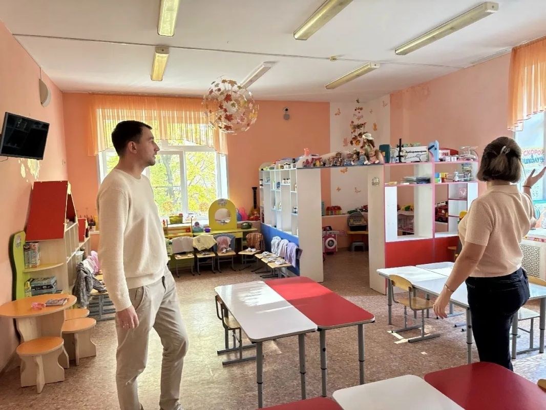 В школах и детских садах температурный режим соответствует санитарным нормам и требованиям СанПиН В школах и детских садах температурный режим соответствует санитарным нормам и требованиям СанПиН