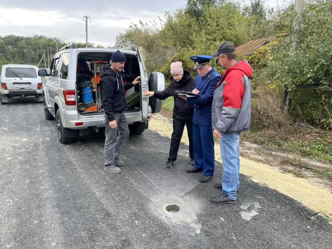 Прокуратуры Сурского, Старомайнского и Радищевского районов проводят проверки исполнения законодательства о безопасности дорожного движения Прокуратуры Сурского, Старомайнского и Радищевского районов проводят проверки исполнения законодательства о безопасности дорожного движения