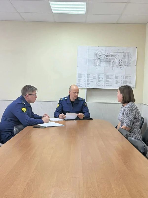 Заместитель прокурора Ульяновской области Гришин М.В. посетил ООО «Силикат» Заместитель прокурора Ульяновской области Гришин М.В. посетил ООО «Силикат»
