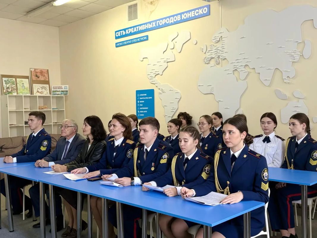 Проект СК России «Патриоты Отечества» объединяет: ульяновские кадеты пообщались со сверстниками из Перми, Рязани и Запорожья Проект СК России «Патриоты Отечества» объединяет: ульяновские кадеты пообщались со сверстниками из Перми, Рязани и Запорожья