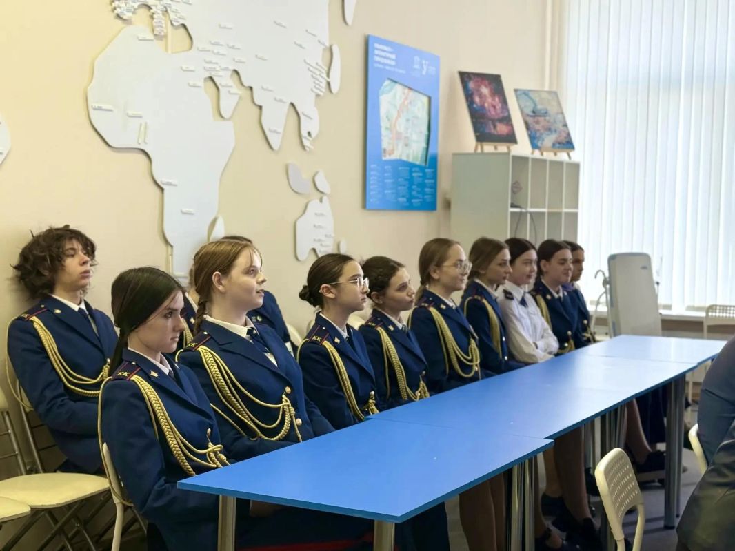 Проект СК России «Патриоты Отечества» объединяет: ульяновские кадеты пообщались со сверстниками из Перми, Рязани и Запорожья Проект СК России «Патриоты Отечества» объединяет: ульяновские кадеты пообщались со сверстниками из Перми, Рязани и Запорожья
