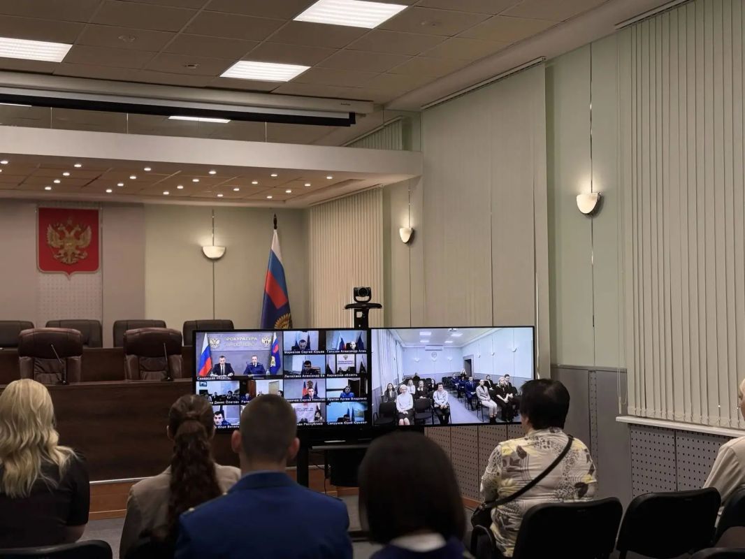 В рамках реализации мероприятий по государственно-патриотическому воспитанию ветераны и молодые специалисты прокуратуры Ульяновской области приняли участие в конференции ветеранских организаций прокуратур субъектов...