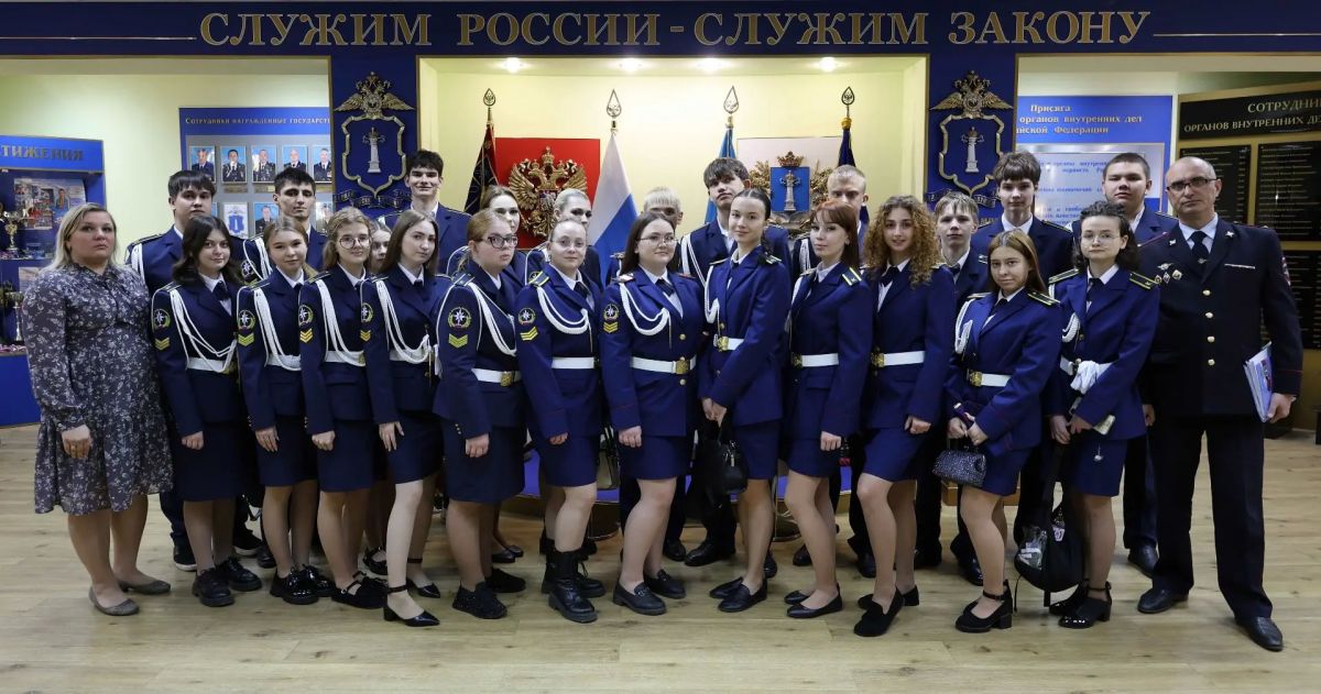 Ульяновские полицейские провели День открытых дверей для студентов Ульяновские полицейские провели День открытых дверей для студентов