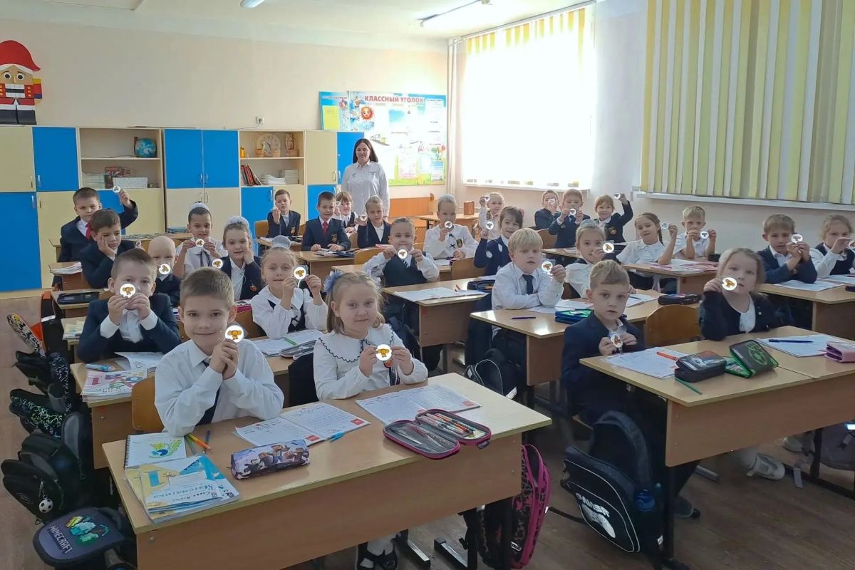 В Гимназии № 79 прошли занятия по ПДД со специалистами Дирекции безопасности дорожного движения В Гимназии № 79 прошли занятия по ПДД со специалистами Дирекции безопасности дорожного движения