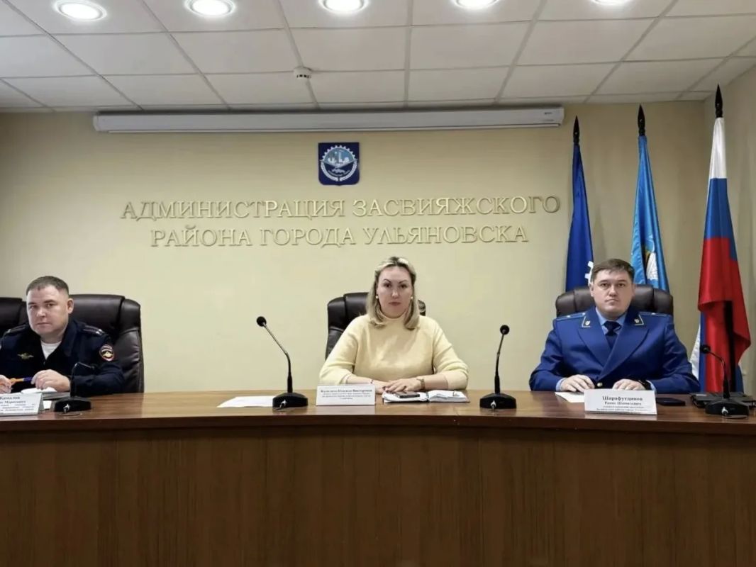 Старший помощник прокурора Засвияжского района г. Ульяновска Шарафутдинов Р.Ш. принял участие в заседании комиссии по делам несовершеннолетних и защите их прав при администрации Засвияжского района г. Ульяновска