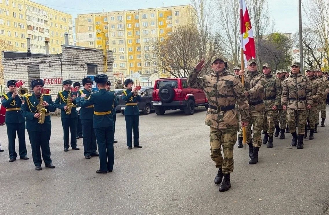 В Димитровграде в год 10-летия Росгвардии и 215-летия войск правопорядка военнослужащие ведомства организовали «Парад у дома ветерана» в честь 100-летнего юбилея труженицы тыла Валентины Яковлевны Грешновой В Димитровграде в год 10-летия Росгвардии и 215-летия войск правопорядка военнослужащие ведомства организовали «Парад у дома ветерана» в честь 100-летнего юбилея труженицы тыла Валентины Яковлевны Грешновой