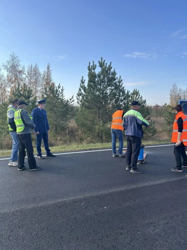 Прокуратуры Сурского и Павловского районов проводят проверки исполнения законодательства о безопасности дорожного движения Прокуратуры Сурского и Павловского районов проводят проверки исполнения законодательства о безопасности дорожного движения