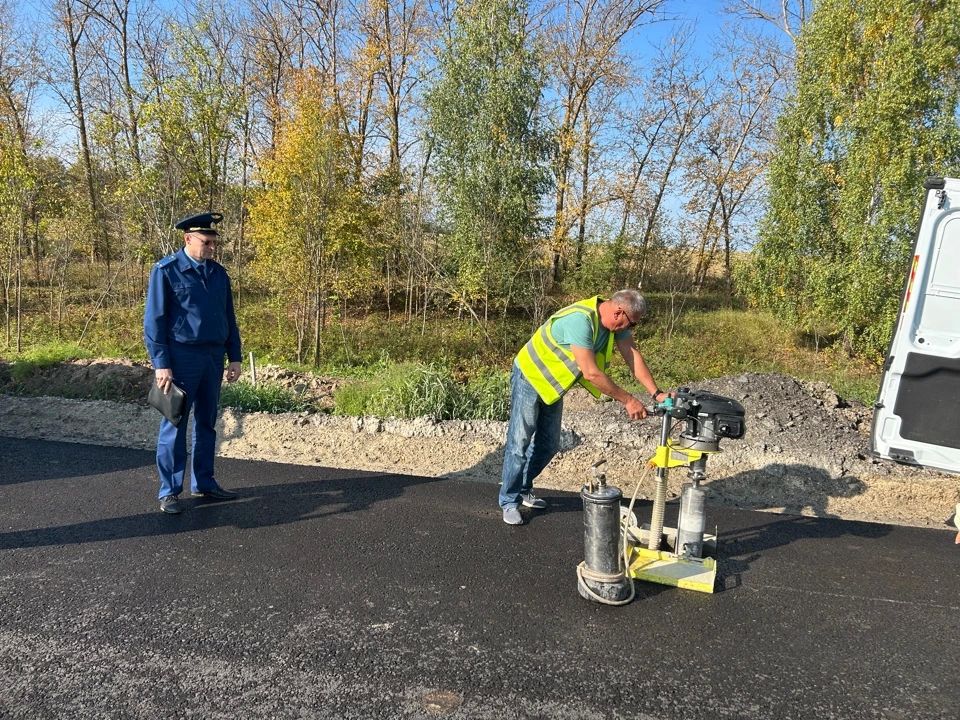 Прокуратуры Сурского и Павловского районов проводят проверки исполнения законодательства о безопасности дорожного движения Прокуратуры Сурского и Павловского районов проводят проверки исполнения законодательства о безопасности дорожного движения