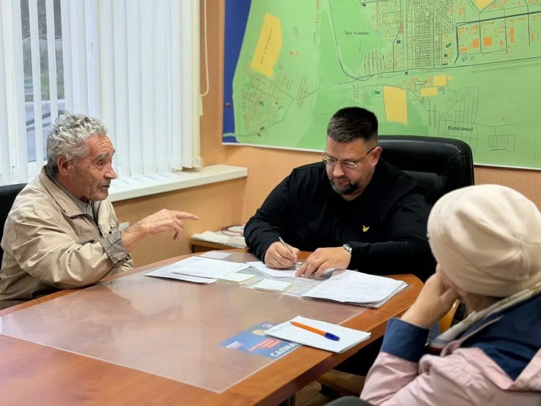 Депутаты Городской Думы продолжают серию личных приёмов горожан Депутаты Городской Думы продолжают серию личных приёмов горожан