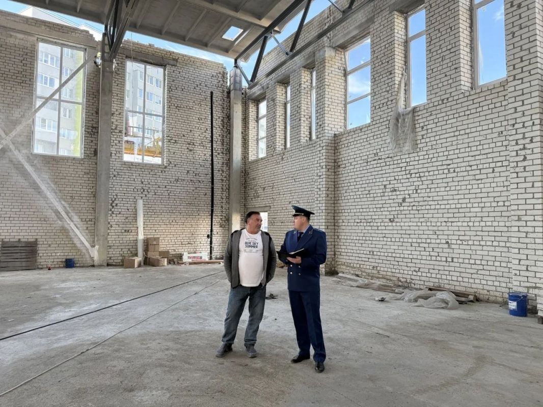 Прокуратура Засвияжского района г. Ульяновска проводит проверку исполнения законодательства о контрактной системе в сфере закупок товаров, работ, услуг для обеспечения государственных и муниципальных нужд Прокуратура Засвияжского района г. Ульяновска проводит проверку исполнения законодательства о контрактной системе в сфере закупок товаров, работ, услуг для обеспечения государственных и муниципальных нужд