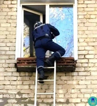 Ульяновские спасатели предотвратили трагедию на улице Стасова