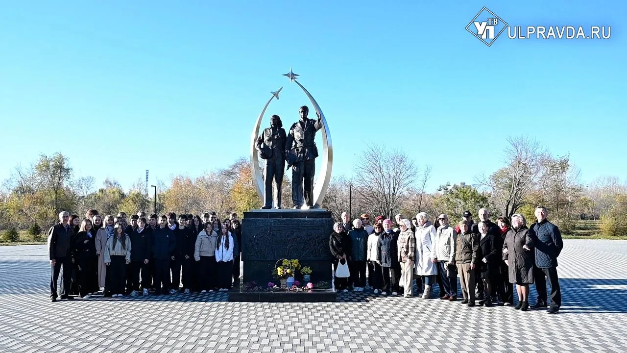 Для миллионов людей эпоха Всесоюзного ленинского коммунистического союза молодёжи осталась в памяти искренней верой в своё дело, романтикой больших строек и настоящей дружбы